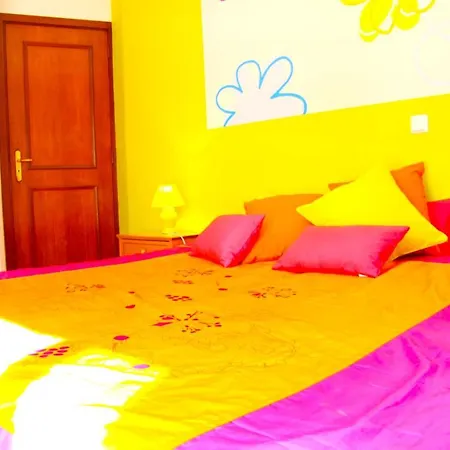 3 Bedrooms At 700 M Away From The Beach With View Terrace And Wifi 알부페이라