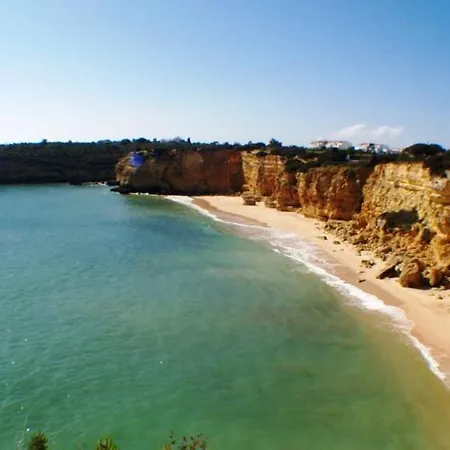 3 Bedrooms At 700 M Away From The Beach With View Terrace And Wifi 아파트 *