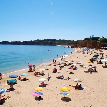 3 Bedrooms At 700 M Away From The Beach With View Terrace And Wifi * 알부페이라