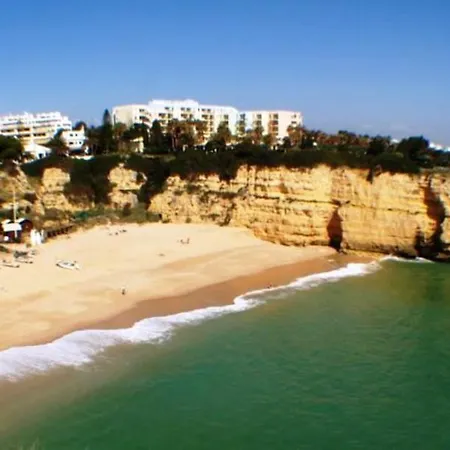 3 Bedrooms At 700 M Away From The Beach With View Terrace And Wifi Lejlighed Albufeira