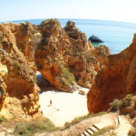 3 Bedrooms At 700 M Away From The Beach With View Terrace And Wifi Lejlighed