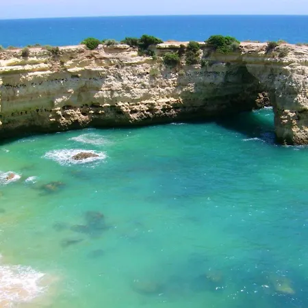 3 Bedrooms At 700 M Away From The Beach With View Terrace And Wifi Lejlighed