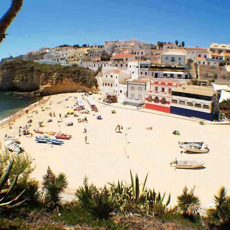 3 Bedrooms At 700 M Away From The Beach With View Terrace And Wifi Albufeira