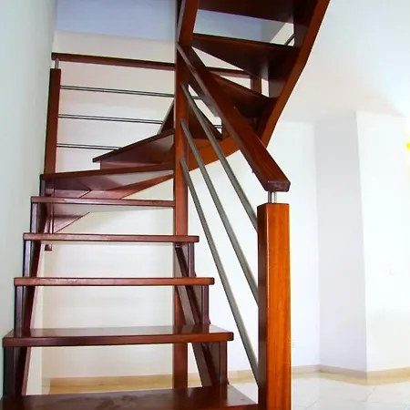 Apartment 3 Bedrooms At 700 M Away From The Beach With View Terrace And Wifi