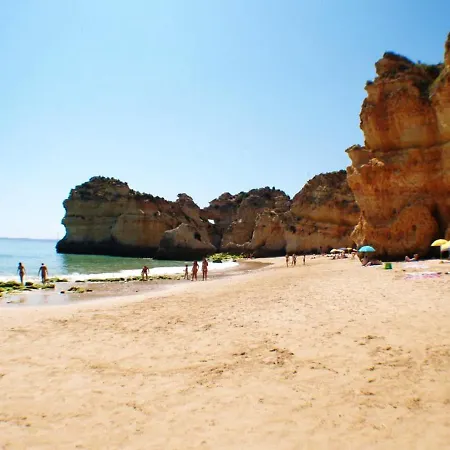 3 Bedrooms At 700 M Away From The Beach With View Terrace And Wifi Apartmán *
